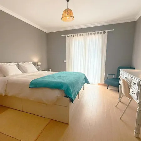 Marta - Balcony, Patio, Pool * פרל