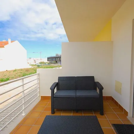 Marta - Balcony, Patio, Pool * פרל