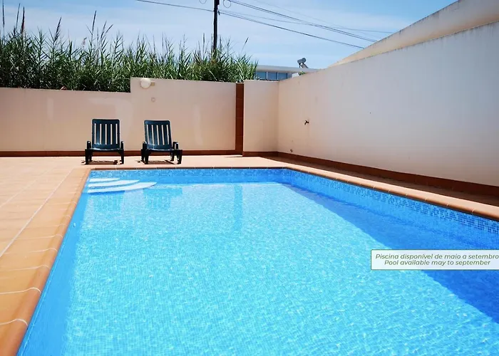 Marta - Balcony, Patio, Pool * Ferrel (Leiria)